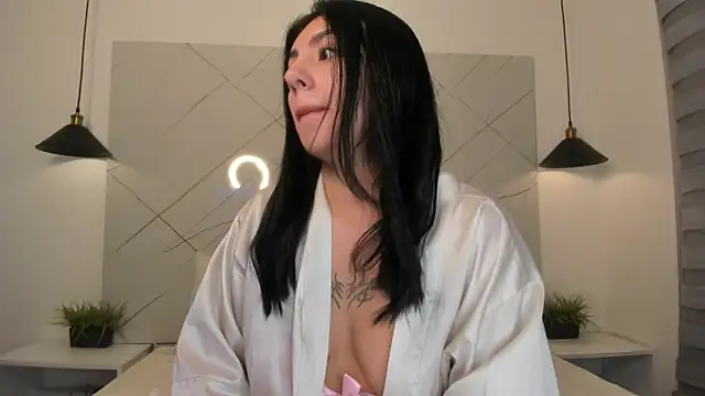 ANTONELLA  ROUSE  online show from February 6, 8:40 am