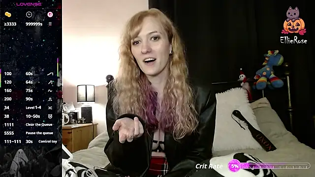 Snapshot of EllieeRose chatting on April 9, 10:15 pm EllieeRose online show from April 9, 10:15 pm