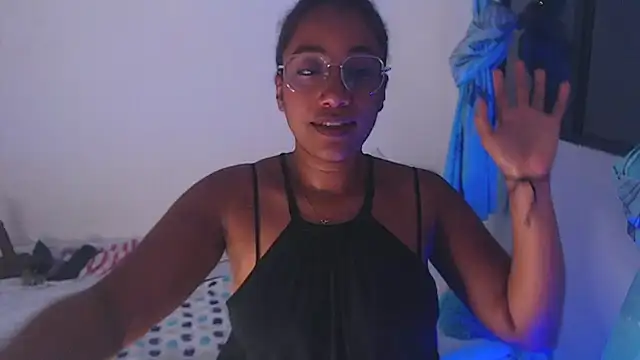 Ahlya online show from September 25, 11:30 pm