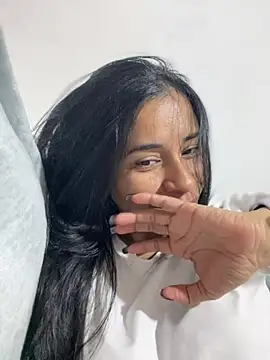 Snapshot of ANA_CARTER chatting on February 19, 1:45 am ANA CARTER online show from February 19, 1:45 am