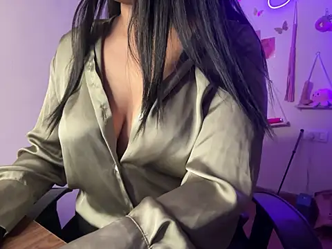 Okaysimran online show from December 8, 7:32 pm