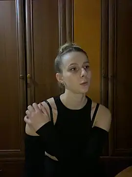 Ameli Li online show from December 1, 9:59 pm