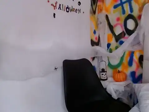 Liana Bernocchi online show from September 27, 6:57 pm