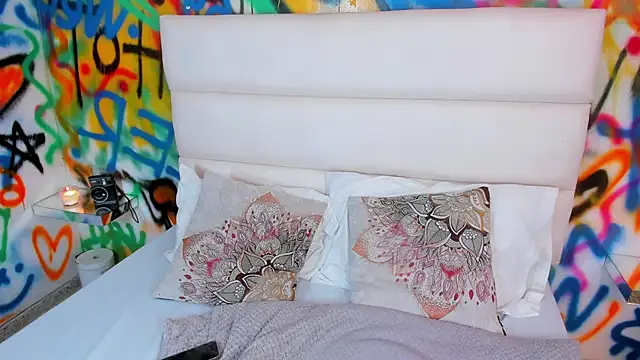 Liana Bernocchi online show from December 20, 8:27 pm