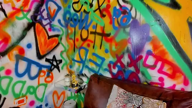 Liana Bernocchi online show from January 7, 8:11 pm