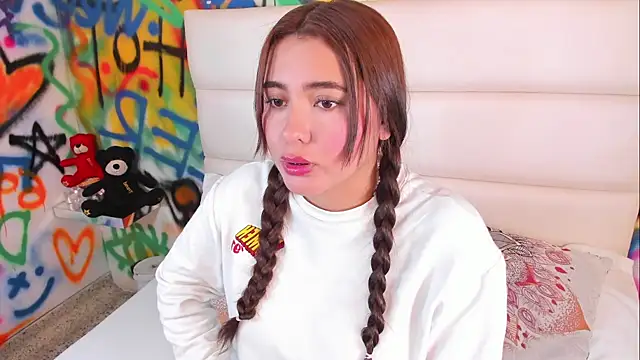 Liana Bernocchi online show from February 2, 8:07 pm