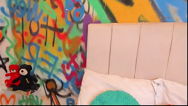 Liana Bernocchi online show from March 24, 8:36 pm