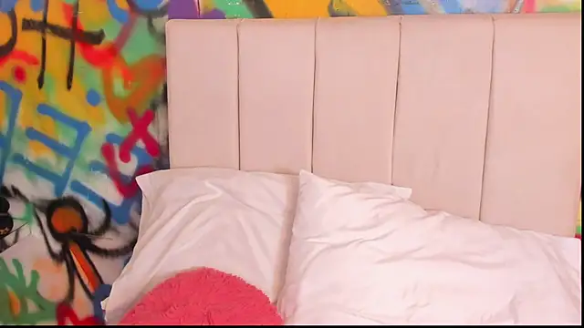 Liana Bernocchi online show from March 25, 8:59 pm