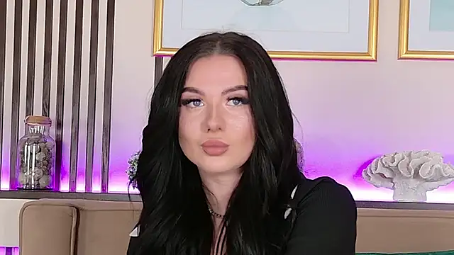 Snapshot of CarolinePrescott chatting on March 21, 7:39 pm CarolinePrescott online show from March 21, 7:39 pm