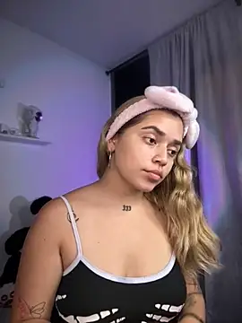 JoselinFlower  online show from November 30, 2:04 am