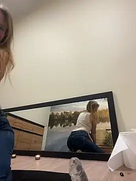 Vanilladreams online show from February 16, 3:30 pm