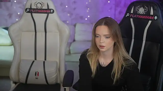 Cassy-Celestial  online show from August 6, 7:32 am