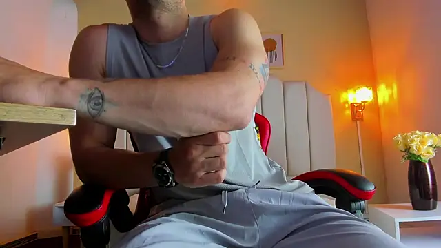 juan prior online show from December 16, 1:05 pm