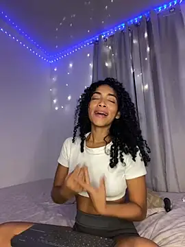 nicoleebony1 online show from January 4, 12:48 am