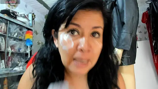 Snapshot of Erlinda-engel chatting on April 14, 11:49 am Erlinda-engel online show from April 14, 11:49 am
