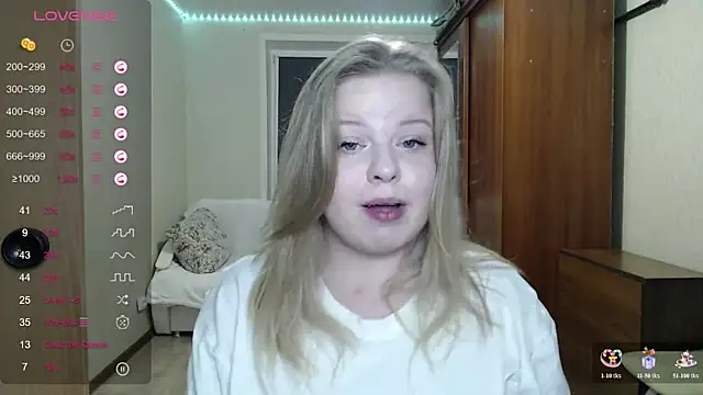 Snapshot of Angelic_Lika chatting on November 6, 3:13 pm Angelic Lika online show from November 6, 3:13 pm