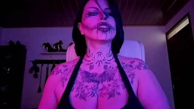 Snapshot of Olivia_seex chatting on October 2, 2:13 pm Olivia seex online show from October 2, 2:13 pm