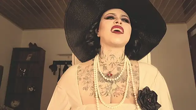 Snapshot of Olivia_seex chatting on October 31, 1:34 pm Olivia seex online show from October 31, 1:34 pm