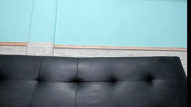 emily hunter12 online show from December 31, 2:58 pm