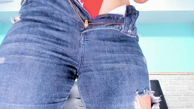 emily hunter12 online show from September 29, 1:38 pm