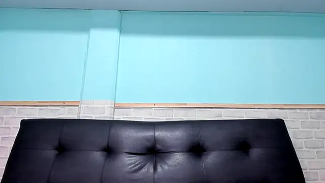 emily hunter12 online show from October 3, 2:03 pm