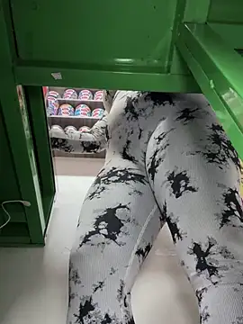 Snapshot of Sol_biglips chatting on January 11, 7:16 pm Sol biglips online show from January 11, 7:16 pm