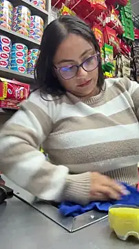 Snapshot of Sol_biglips chatting on November 25, 11:21 am Sol biglips online show from November 25, 11:21 am