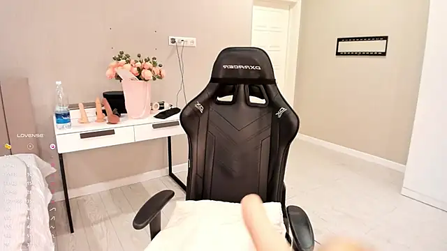 aya shy online show from February 25, 3:05 pm