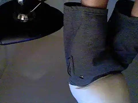 oopsxx online show from February 6, 11:10 am