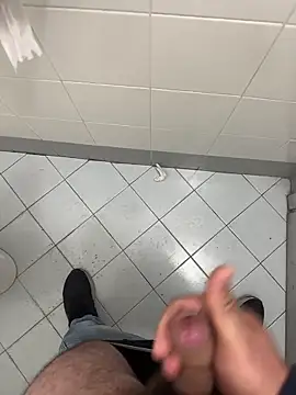 Snapshot of _themask_ chatting on October 21, 1:45 pm themask online show from October 21, 1:45 pm