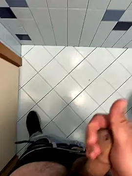 Snapshot of _themask_ chatting on November 25, 2:28 pm themask online show from November 25, 2:28 pm