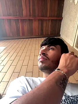 Snapshot of tom_thick chatting on January 8, 7:16 pm tom thick online show from January 8, 7:16 pm