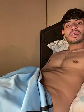 Snapshot of tom_thick chatting on February 10, 7:56 am tom thick online show from February 10, 7:56 am