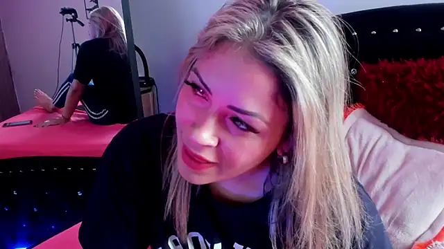 Snapshot of Natalia_Montoya chatting on February 9, 5:33 pm Natalia Montoya online show from February 9, 5:33 pm