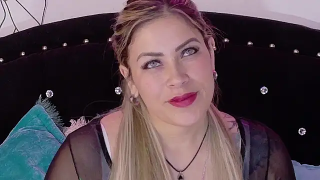 Snapshot of Natalia_Montoya chatting on September 10, 2:22 am Natalia Montoya online show from September 10, 2:22 am