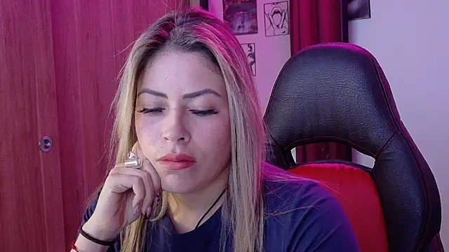 Natalia Montoya online show from October 9, 1:58 am