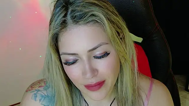 Natalia Montoya online show from November 26, 9:16 pm