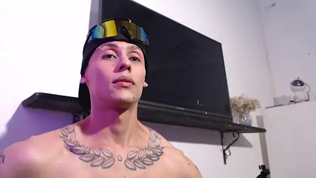 Snapshot of bix_couples chatting on November 8, 3:07 am bix couples online show from November 8, 3:07 am