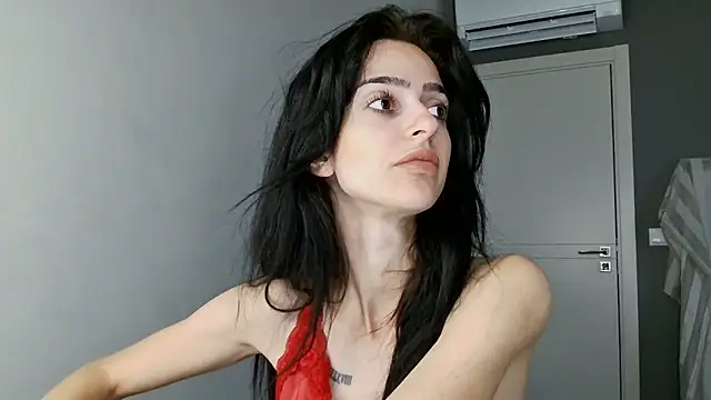 Snapshot of exotic_brunettee chatting on December 2, 9:56 am exotic brunettee online show from December 2, 9:56 am