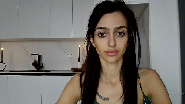 Snapshot of exotic_brunettee chatting on December 28, 1:28 pm exotic brunettee online show from December 28, 1:28 pm