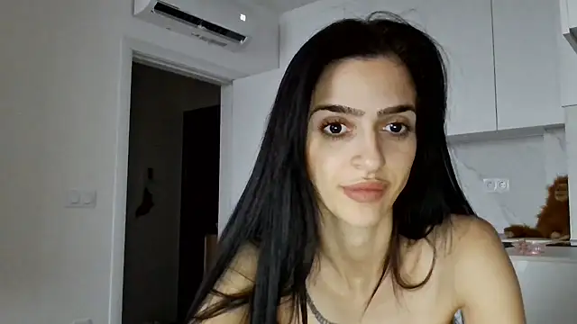Snapshot of exotic_brunettee chatting on December 29, 1:49 pm exotic brunettee online show from December 29, 1:49 pm