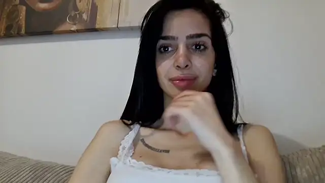 Snapshot of exotic_brunettee chatting on February 16, 2:10 pm exotic brunettee online show from February 16, 2:10 pm