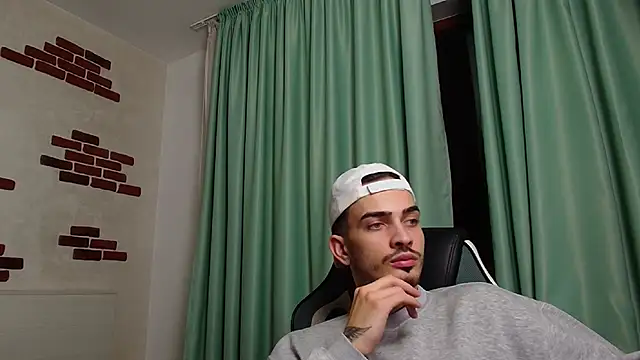 BrandonTate online show from December 10, 4:17 pm