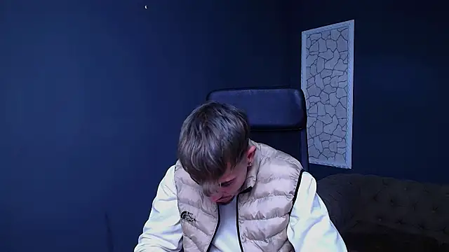 Snapshot of BrandonTate chatting on September 29, 10:42 am BrandonTate online show from September 29, 10:42 am