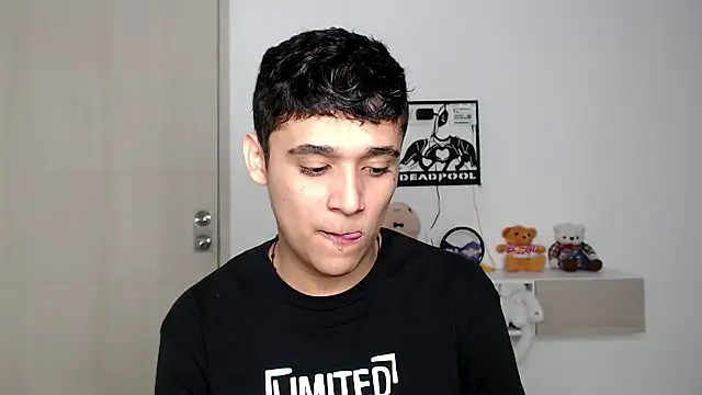 kaiine190 online show from January 18, 5:11 am