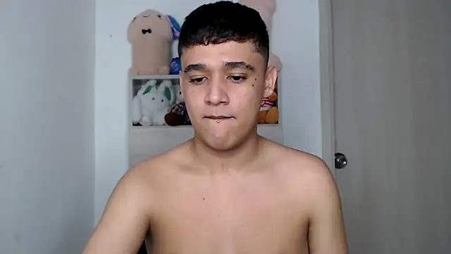 kaiine190 online show from February 13, 8:43 am