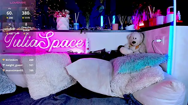 Snapshot of _JuliaSpace_ chatting on February 16, 7:27 pm JuliaSpace online show from February 16, 7:27 pm