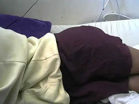 Snapshot of Ma-yolo001 chatting on October 2, 8:21 am Ma-yolo001 online show from October 2, 8:21 am