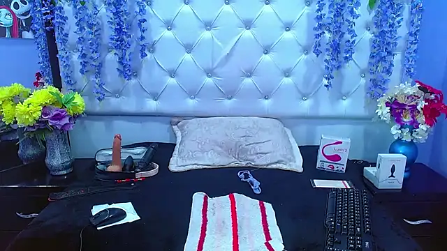 Brith Adams online show from December 28, 8:48 am