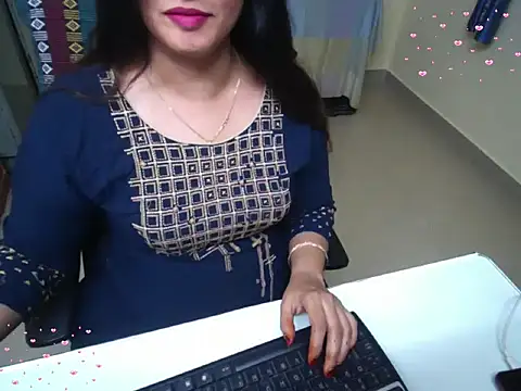 Arushisingh8888 online show from October 2, 12:56 pm